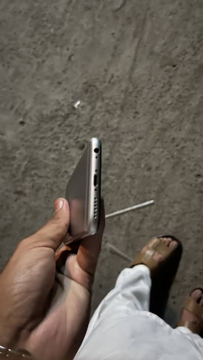Apple iPhone 6S