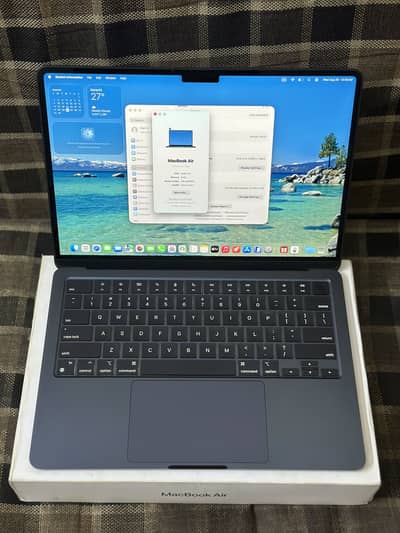 Apple MacBook Air M3 2024