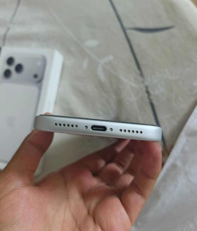 iPhone 17 pro max 1