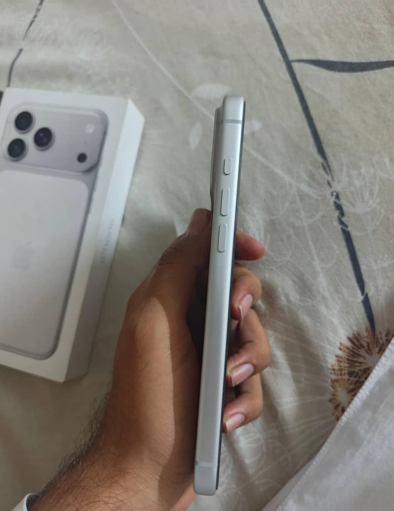 iPhone 17 pro max 2