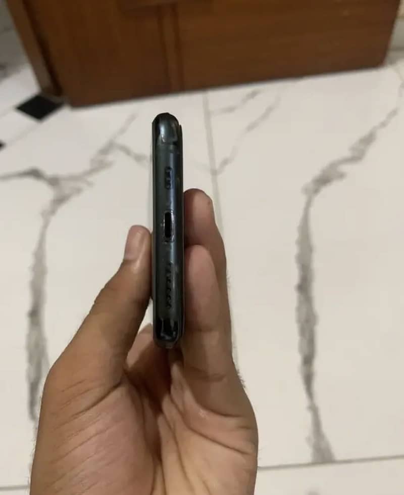 iPhone 11 Pro 5