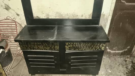 king size bed with side tables and dressing table without mirror