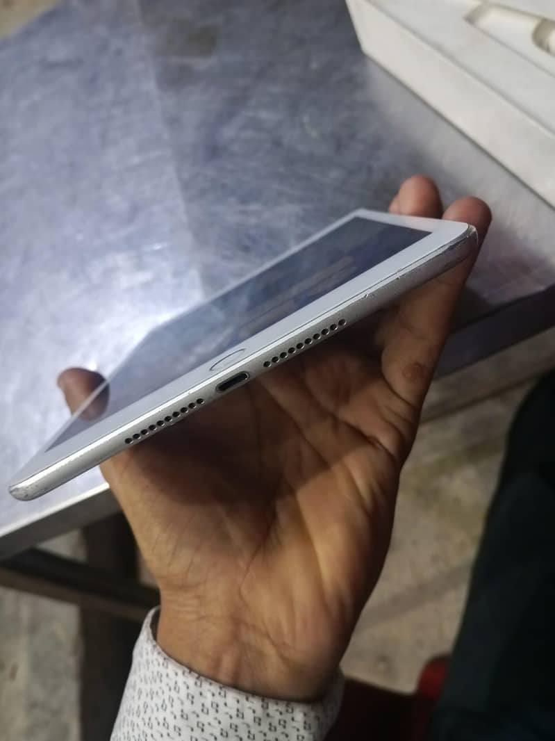 ipad mini5 4