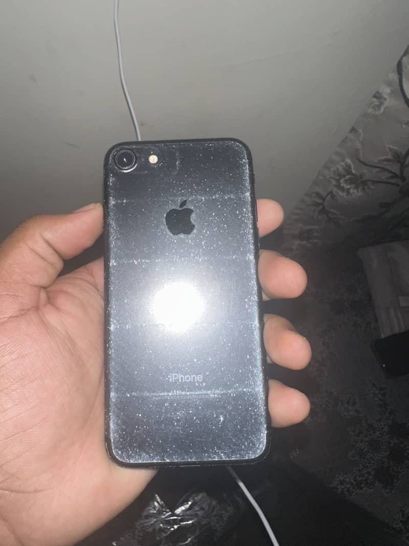 Apple iPhone 7 4