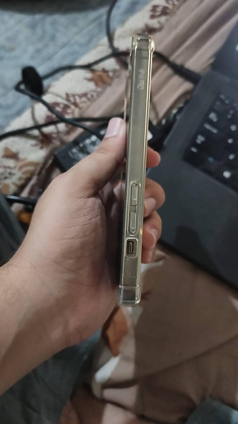Apple iPhone 14 Pro 2