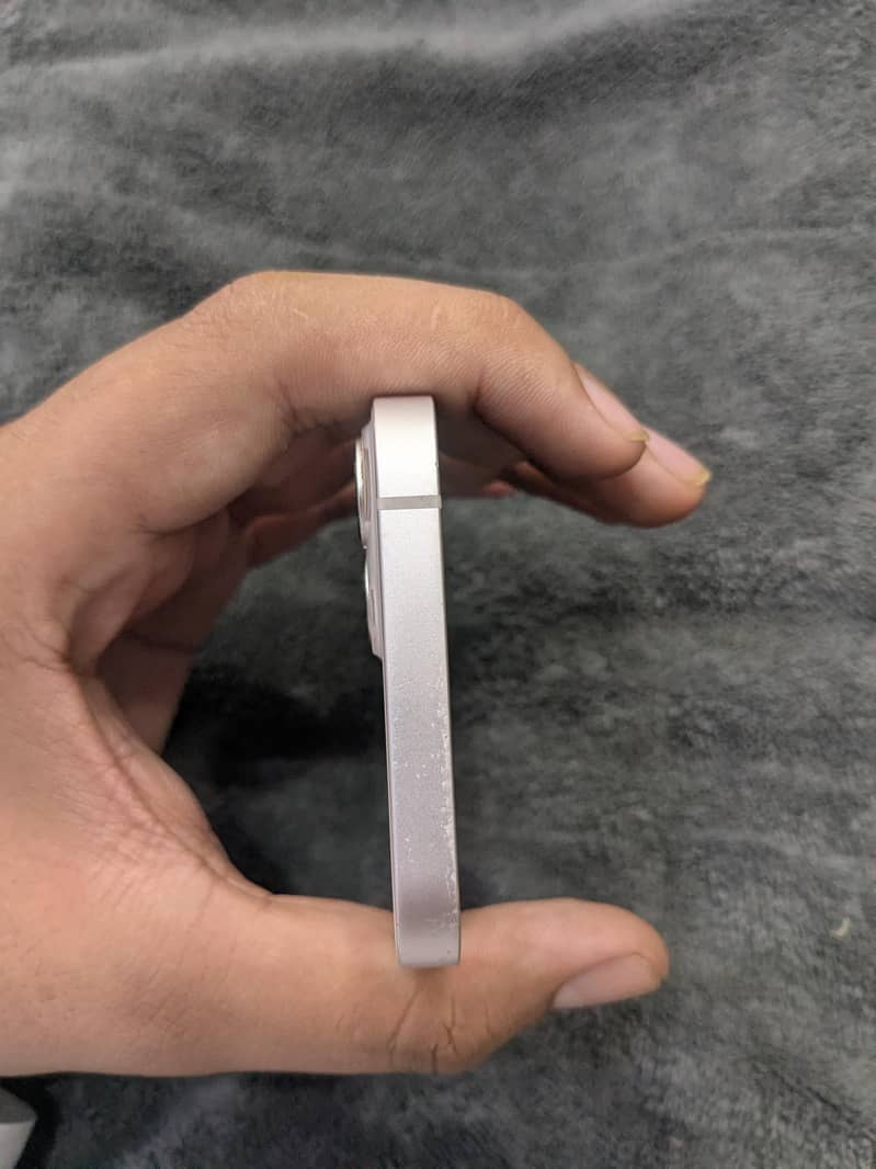 Apple iPhone 13 3