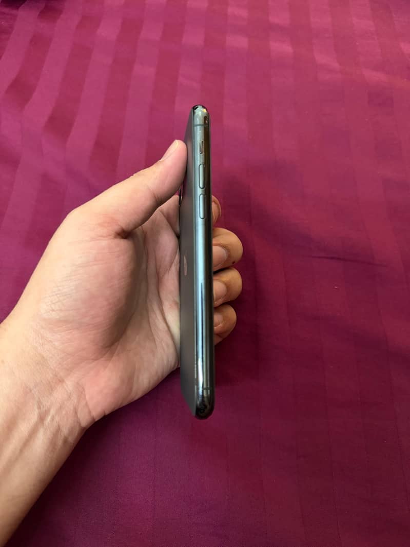Apple iPhone 11 Pro 5