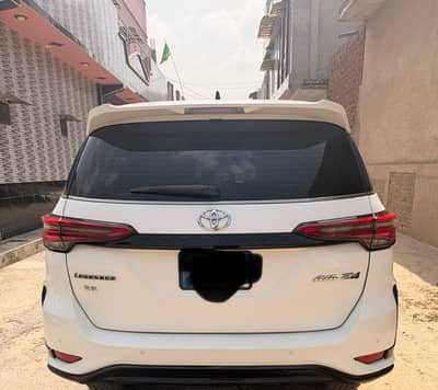 Toyota Fortuner Legender 2022