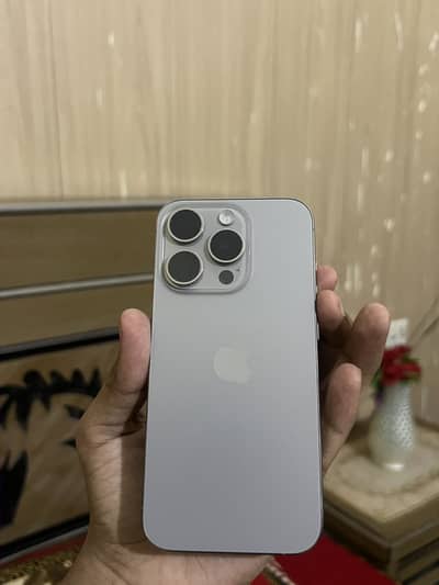 Apple iPhone 15 Pro jv