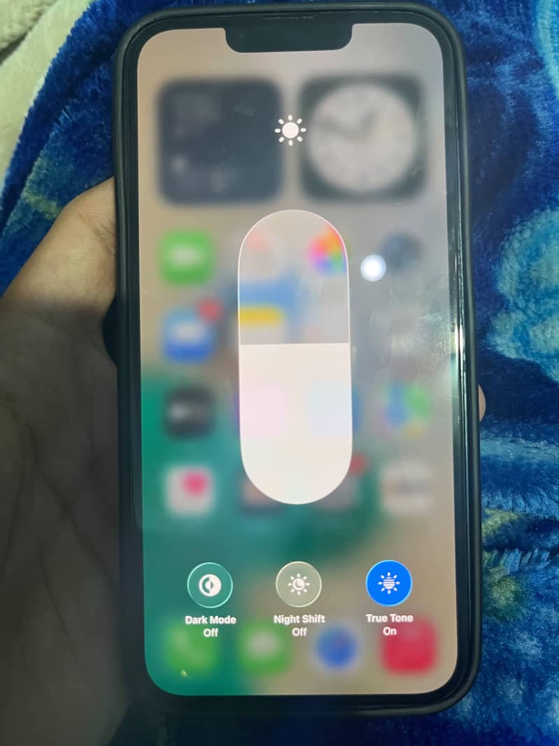 Apple iPhone 13 7
