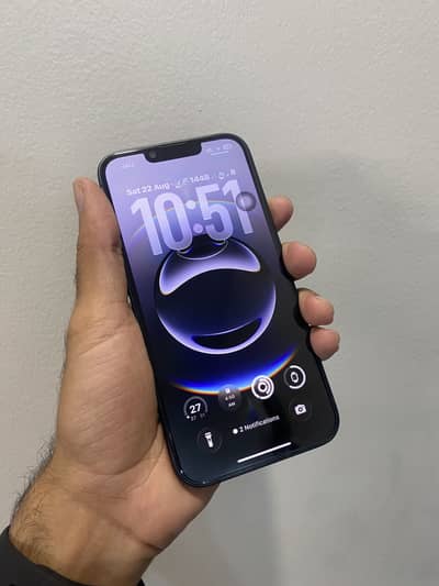 Apple iPhone 13