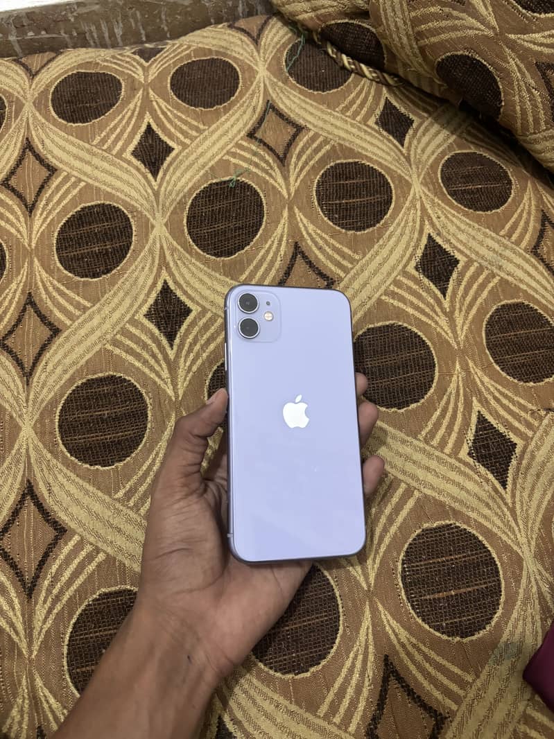 Apple iPhone 11 0