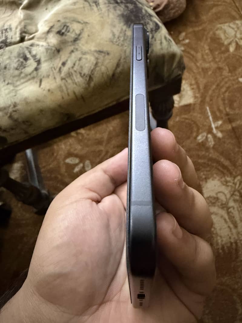Apple iPhone 15 plus 3