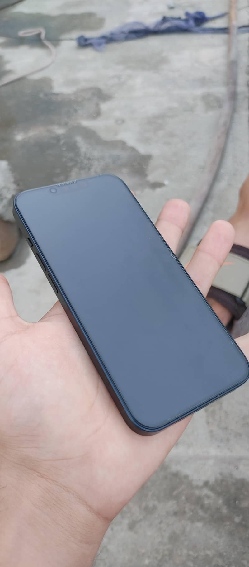 Apple iPhone 13 1