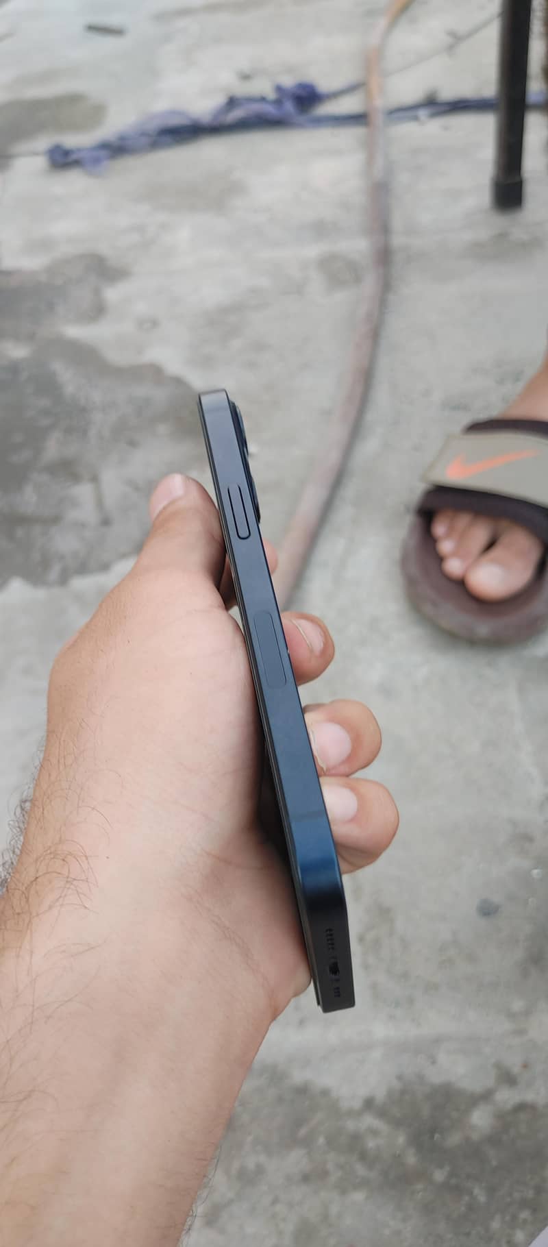 Apple iPhone 13 4
