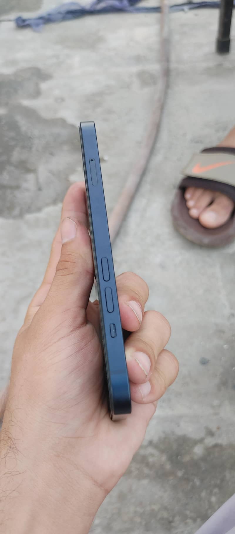 Apple iPhone 13 6