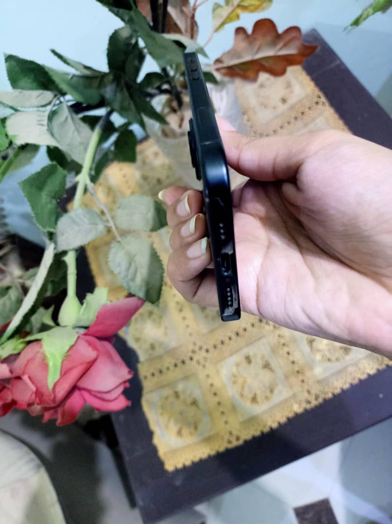 Apple iPhone 15 2