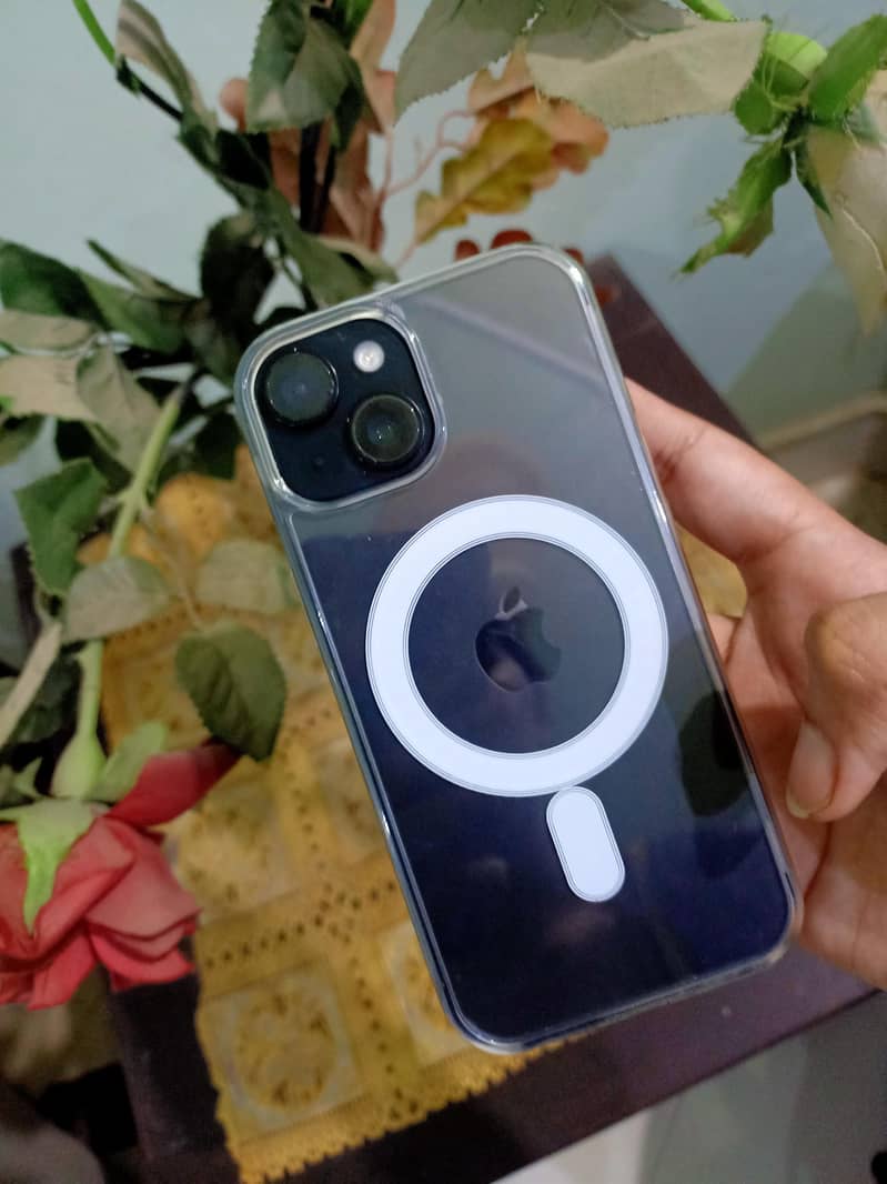Apple iPhone 15 5