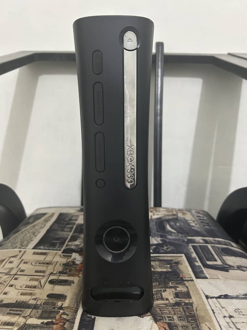 Xbox 360 Jailbroken With 70+ Games | Controllers & Complete Setup 1