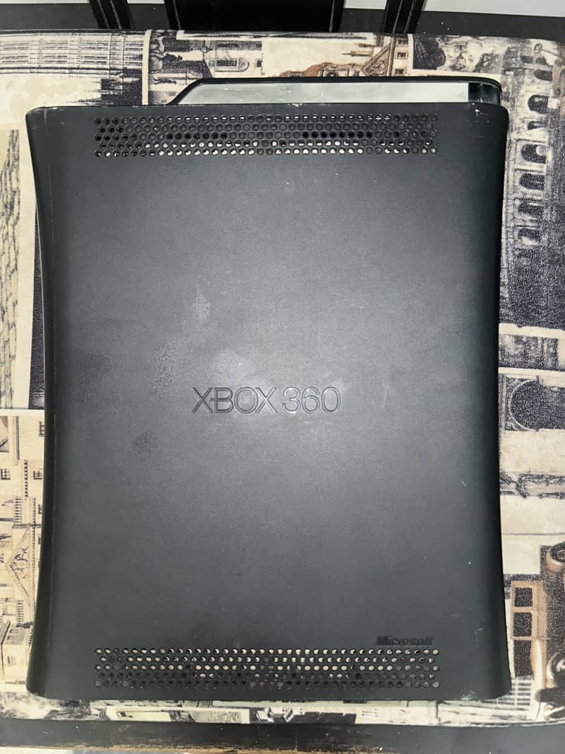 Xbox 360 Jailbroken With 70+ Games | Controllers & Complete Setup 4
