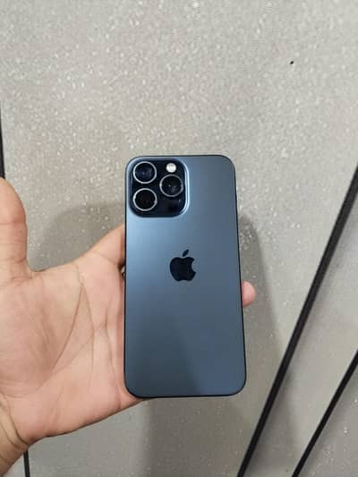Apple iPhone 15 Pro Max water pack hai  256gb