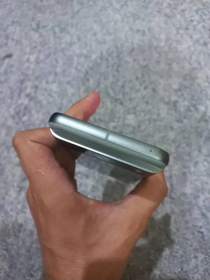 Google Pixel 8 1