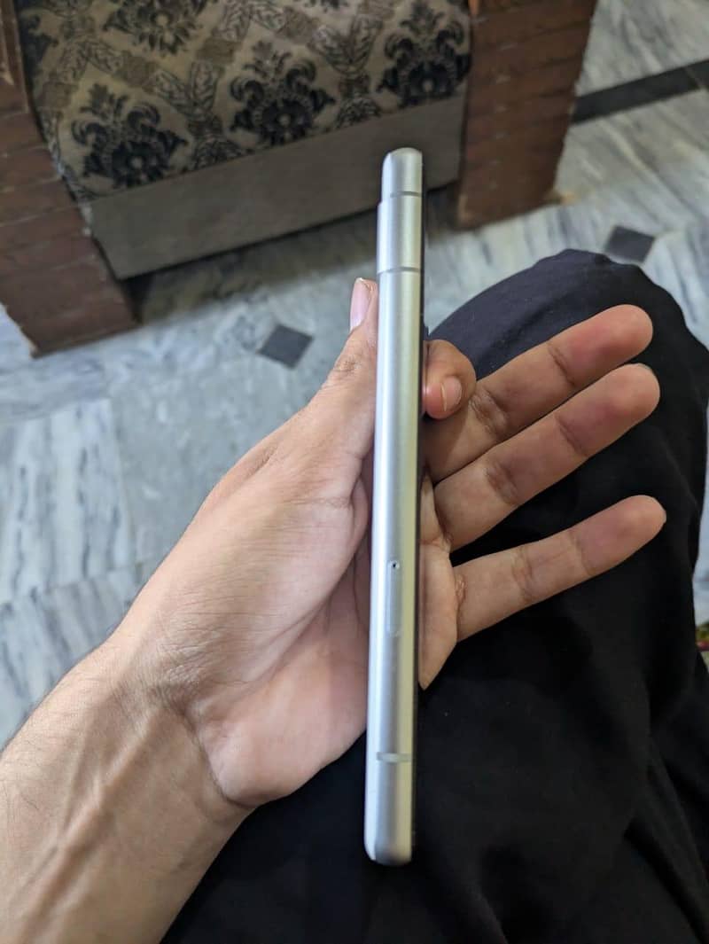 Google Pixel 7a 4