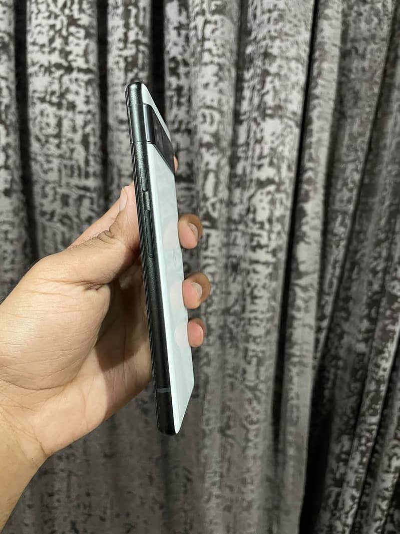 Google Pixel 6a 1