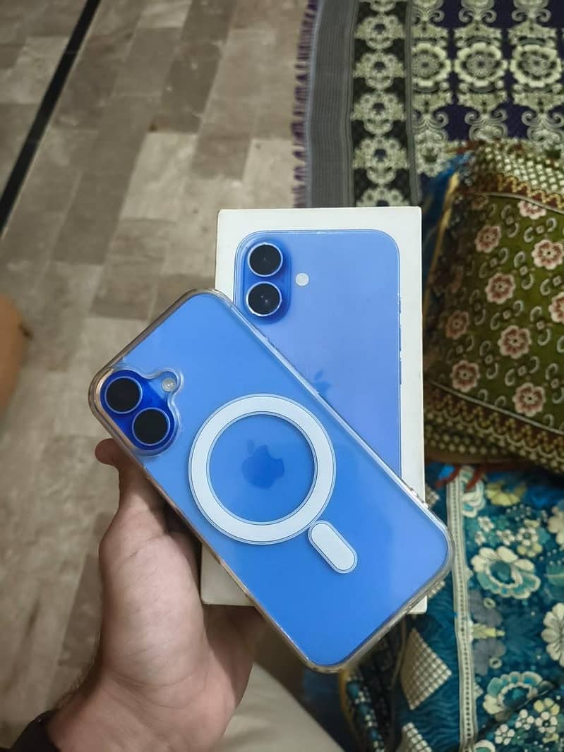 Apple iPhone 16 0