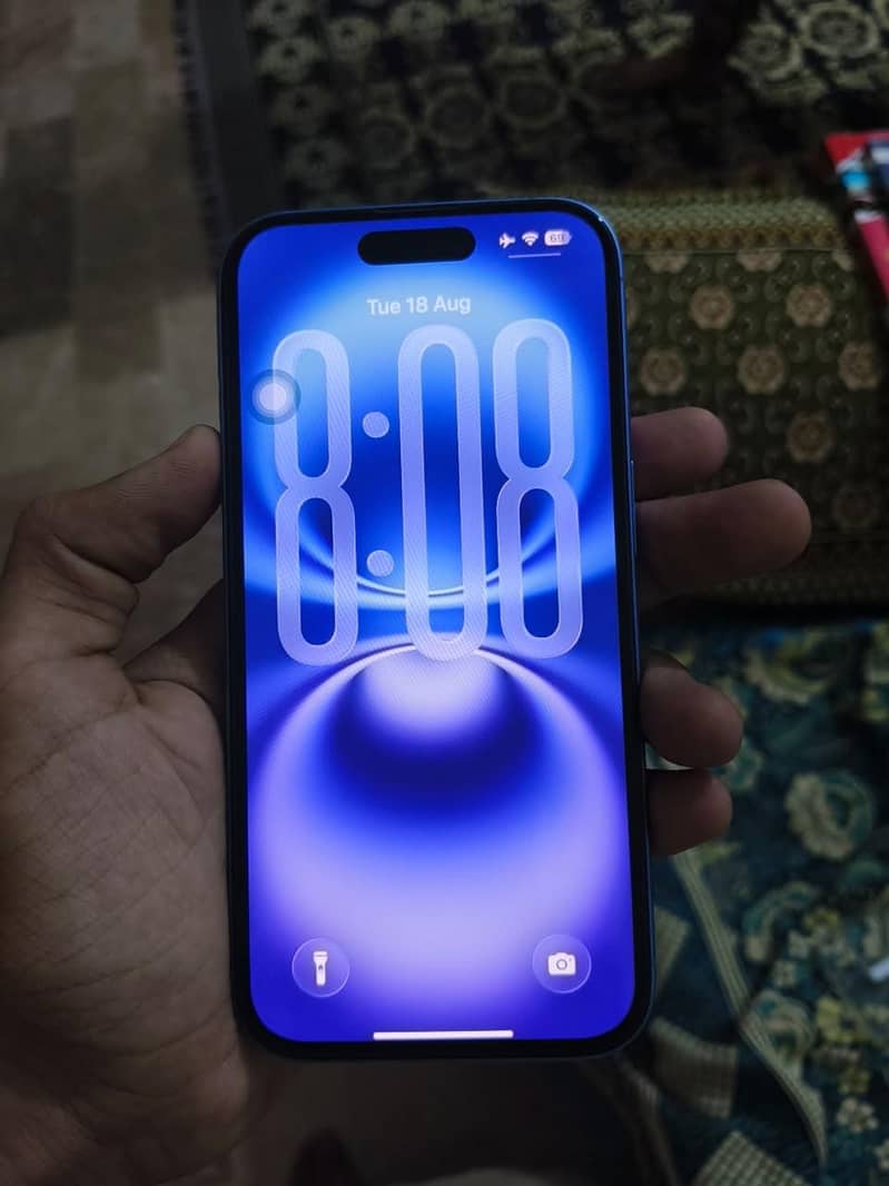 Apple iPhone 16 2