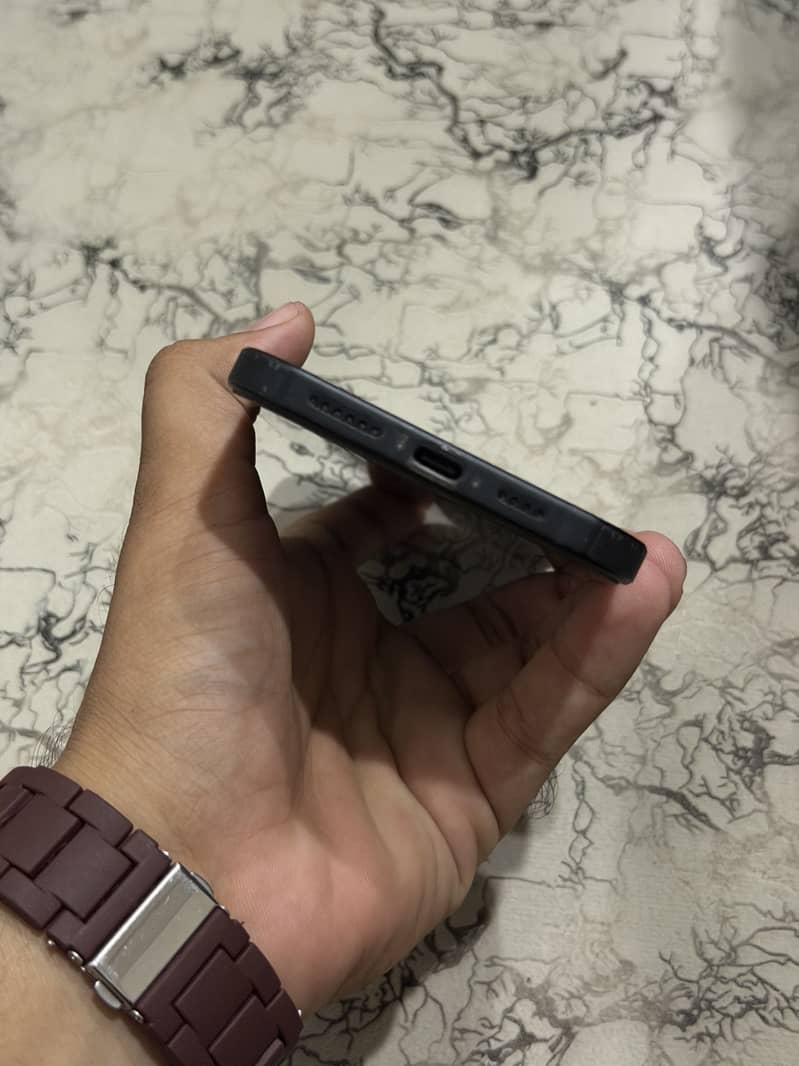 Apple iPhone 15 plus 5