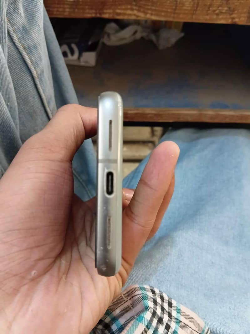 Google Pixel 8 0