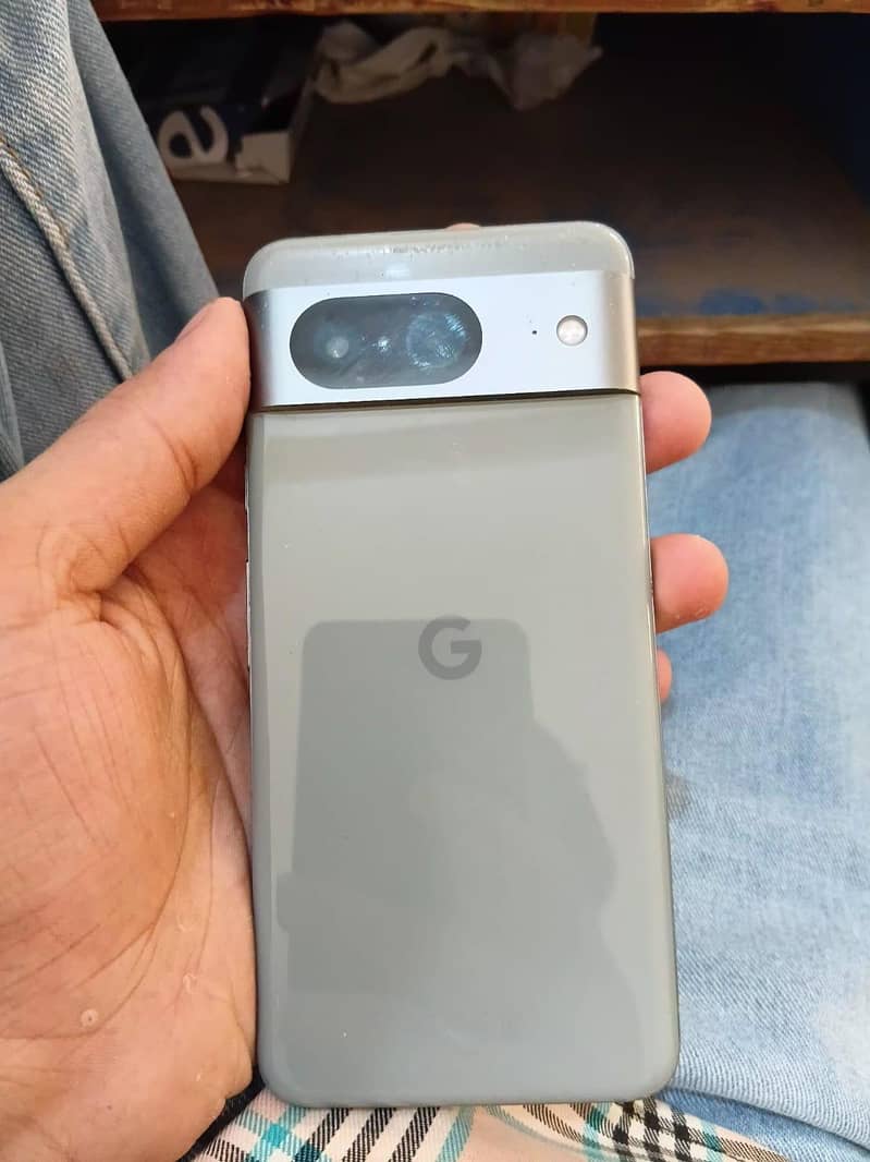 Google Pixel 8 3
