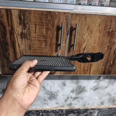 Suzuki Gs 150 Foot Rest
