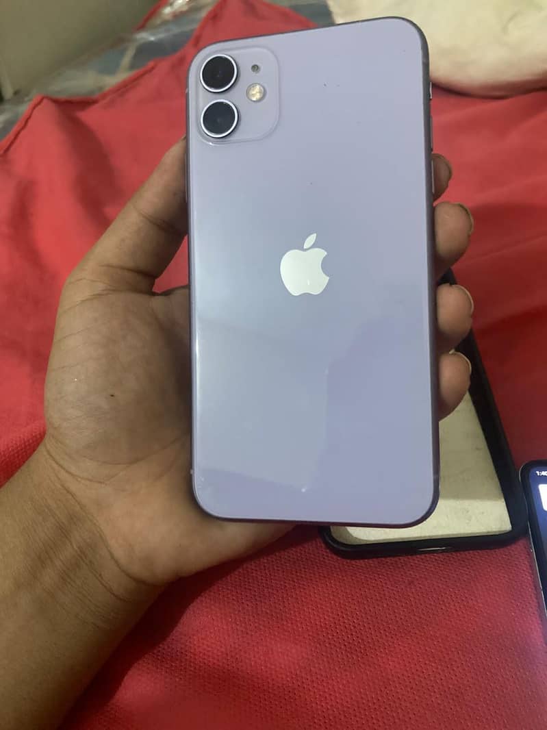Apple iPhone 11 4