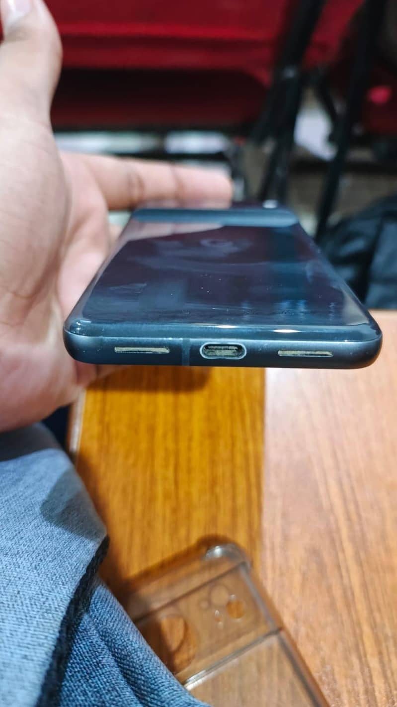 Google Pixel 8 3