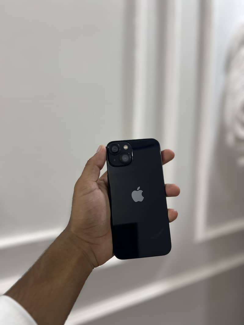 Apple iPhone 13 1