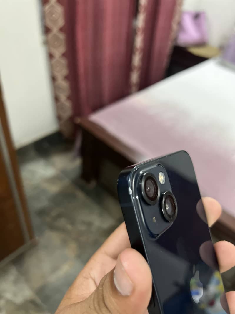 Apple iPhone 13 2