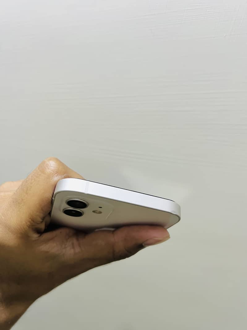 Apple iPhone 12 1