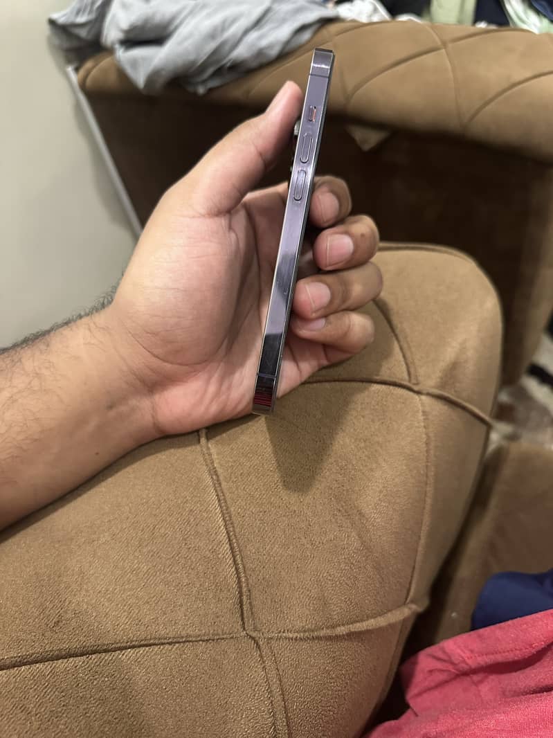 Apple iPhone 14 Pro 3