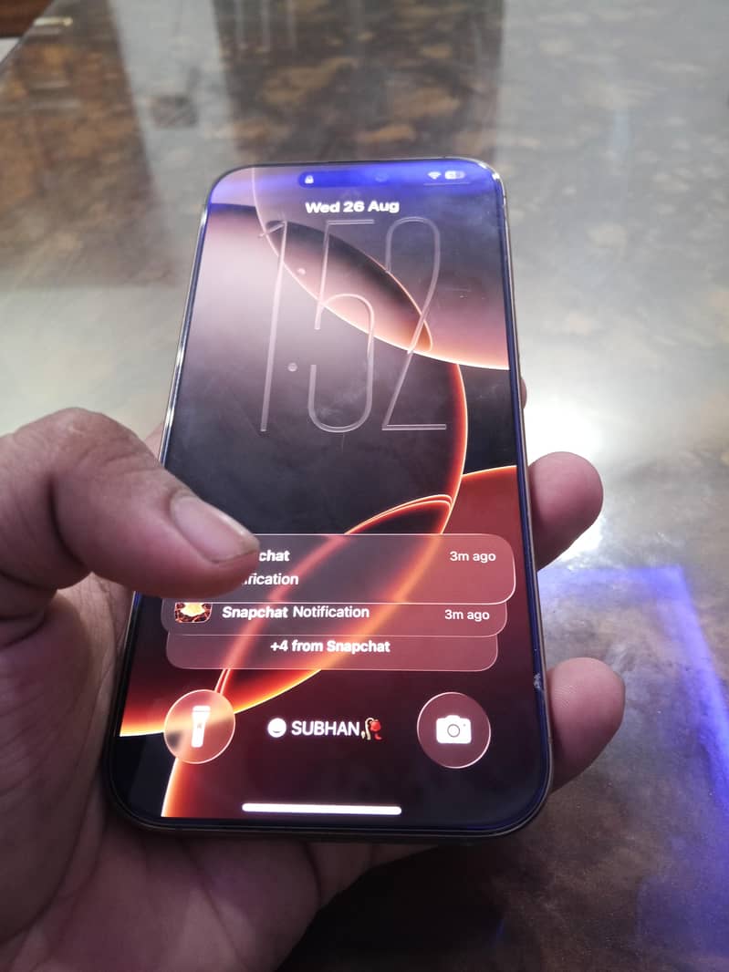 Apple iPhone 16 Pro 2