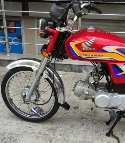 Honda cd 70 2025 Red, Exchange possible.