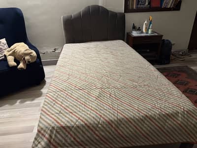 Single bed and dressing table BOTH for sale