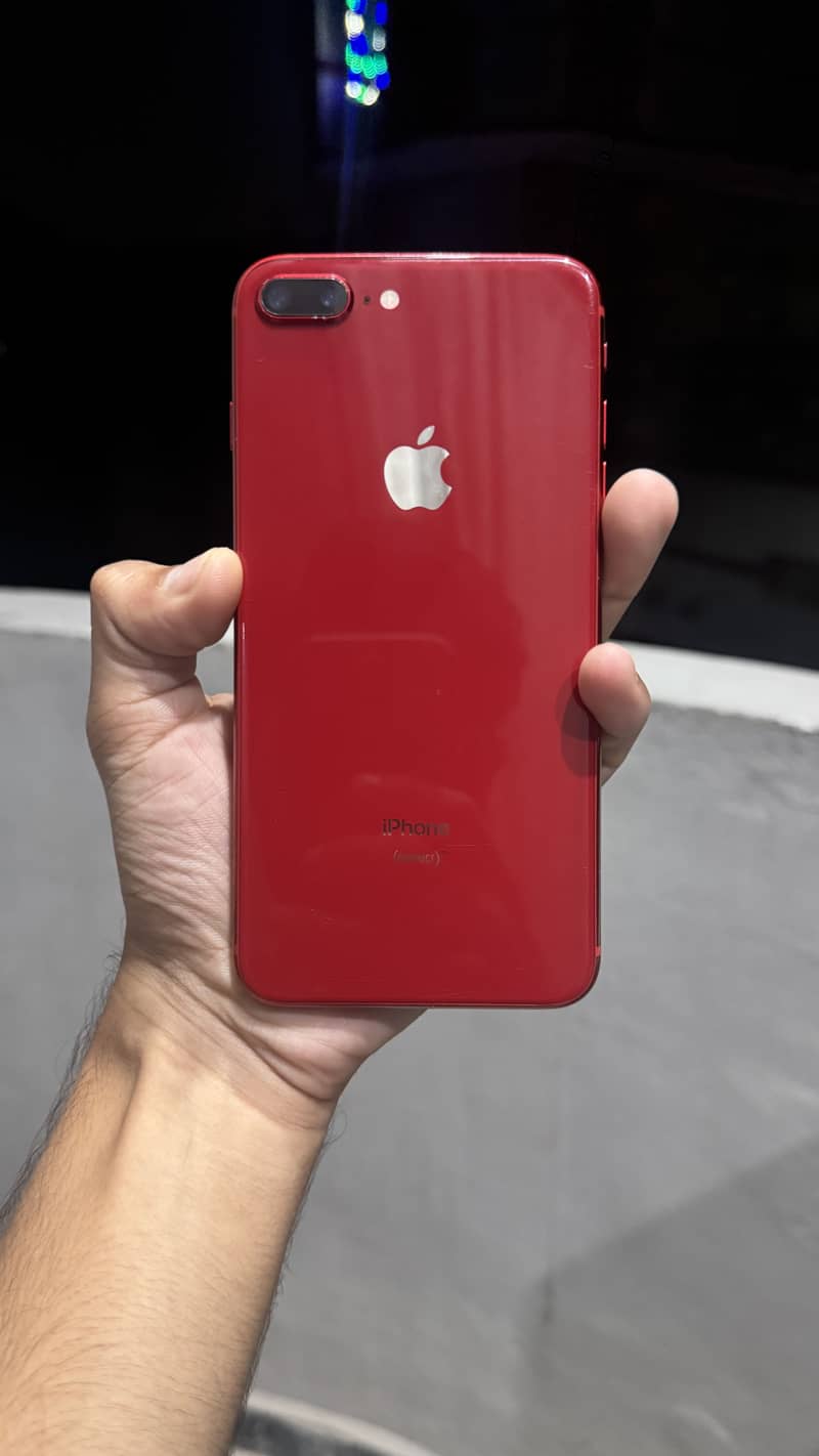 Apple iPhone 8 Plus 3