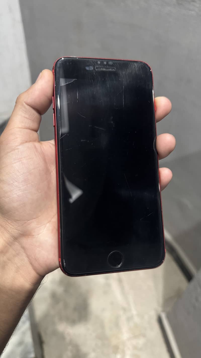 Apple iPhone 8 Plus 4