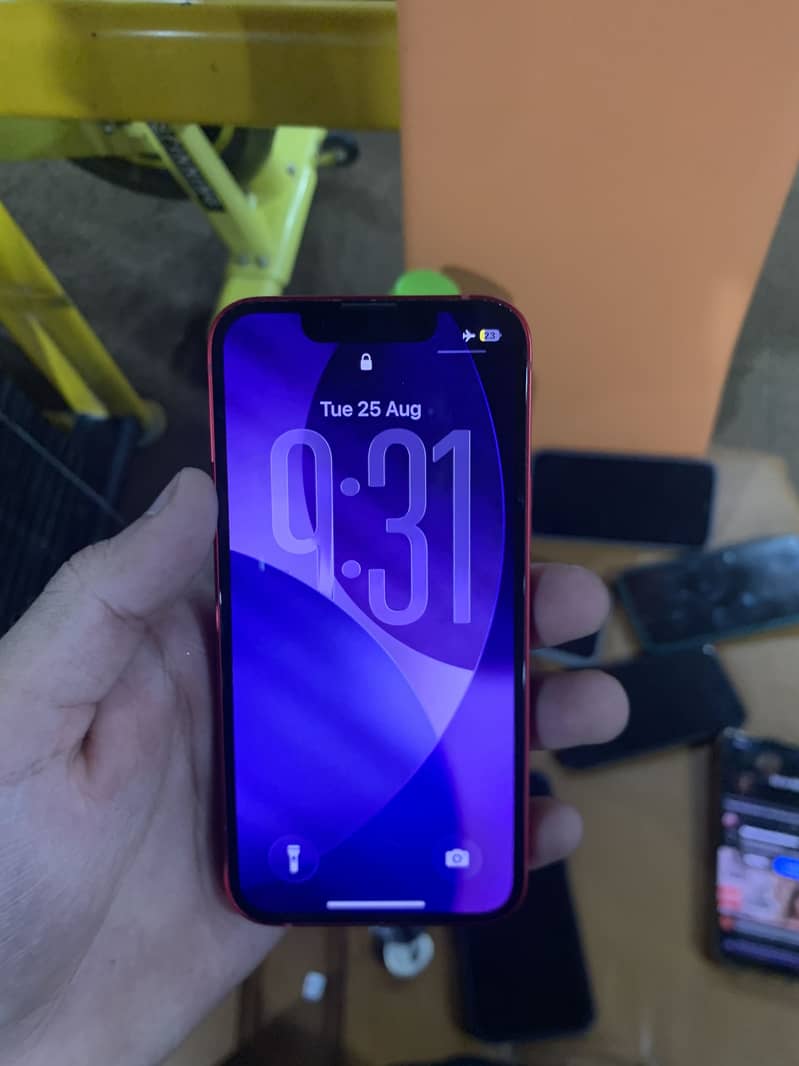 iPhone 13 mini 1