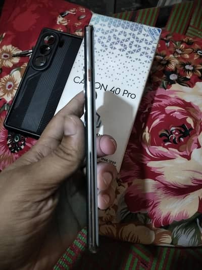 Tecno CAMON 40 Pro