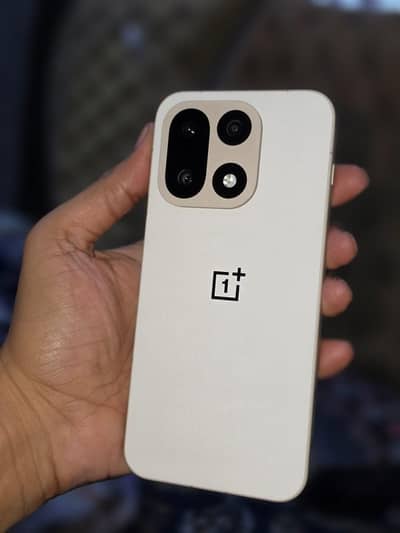 OnePlus 15 Full Box 10/10 Non PTA