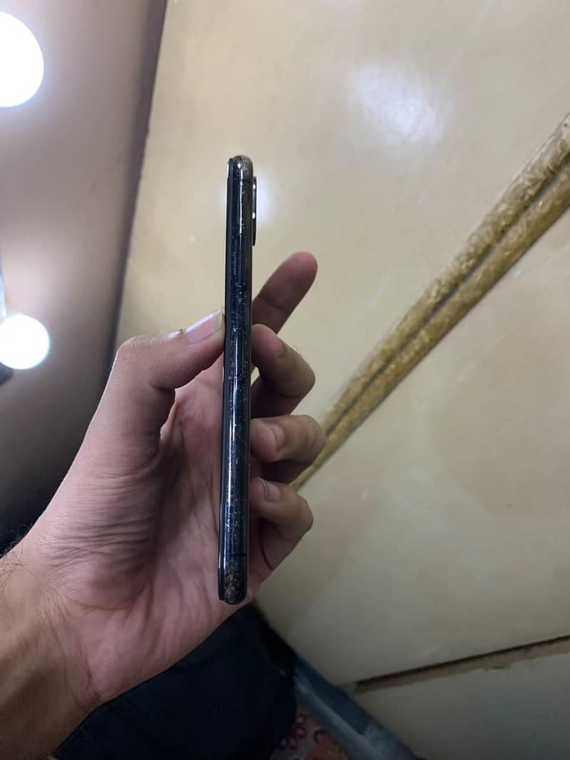 Apple iPhone X 2