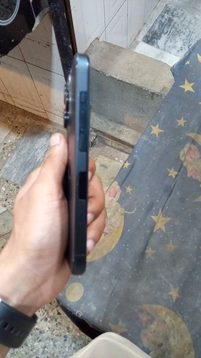 Apple iPhone 15 Pro 1